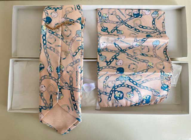 Set con cravatta e fazzoletto da taschino uomo