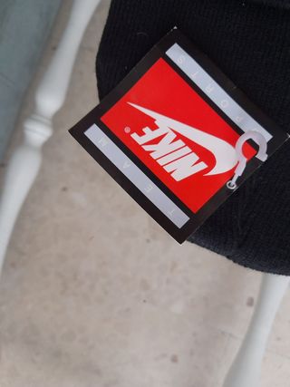 Gorro nike vintage y2k