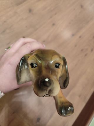 Perro de caza de cerámica