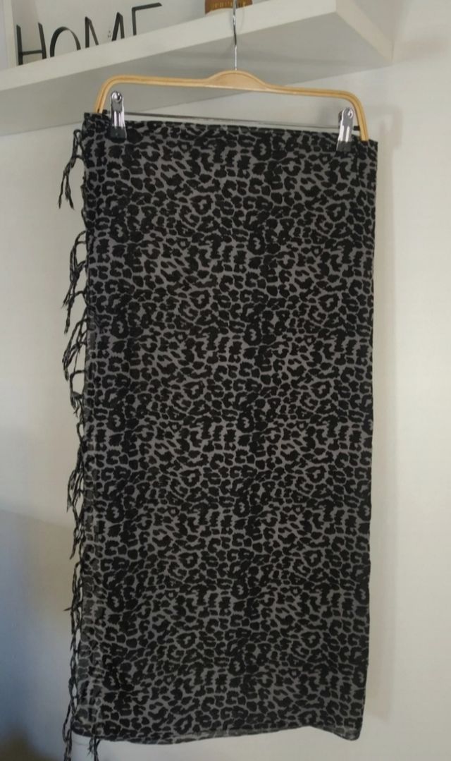 Pañuelo animal print.