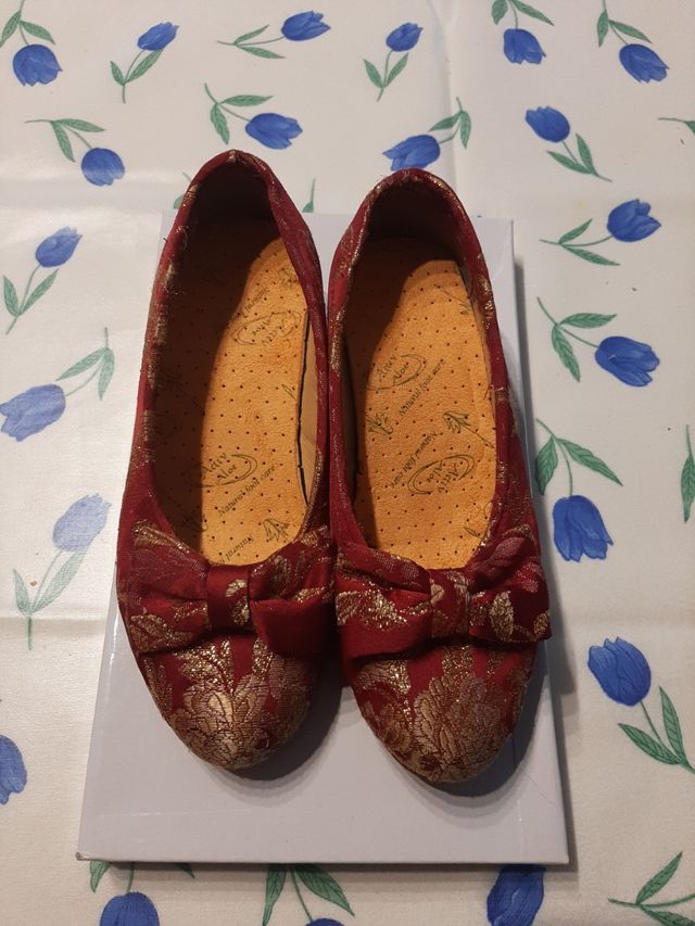 Traje fallera con manteletas