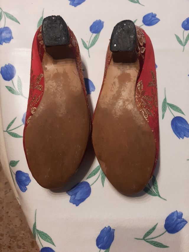 Traje fallera con manteletas