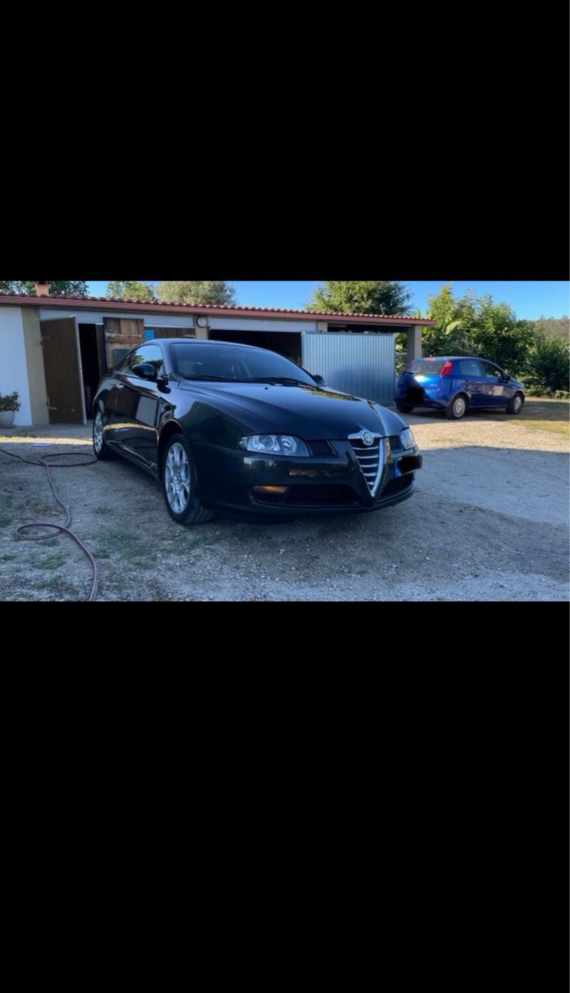 Alfa Romeo GT 2005 - foto 1