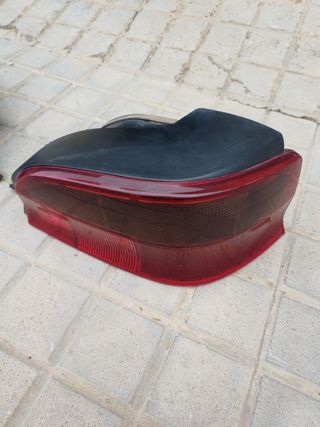 pilotos traseros Citroen saxo año 1998