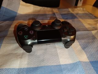 PS4 SLIM 1TB + MANDO DS4 +  1 JUEGO