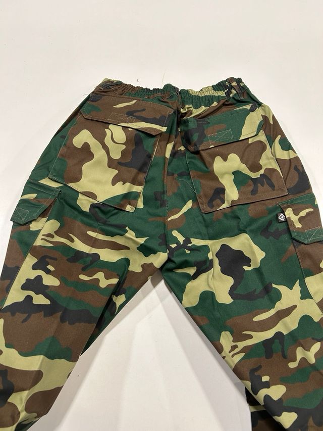 Pantalon camuflaje multibolsillos M
