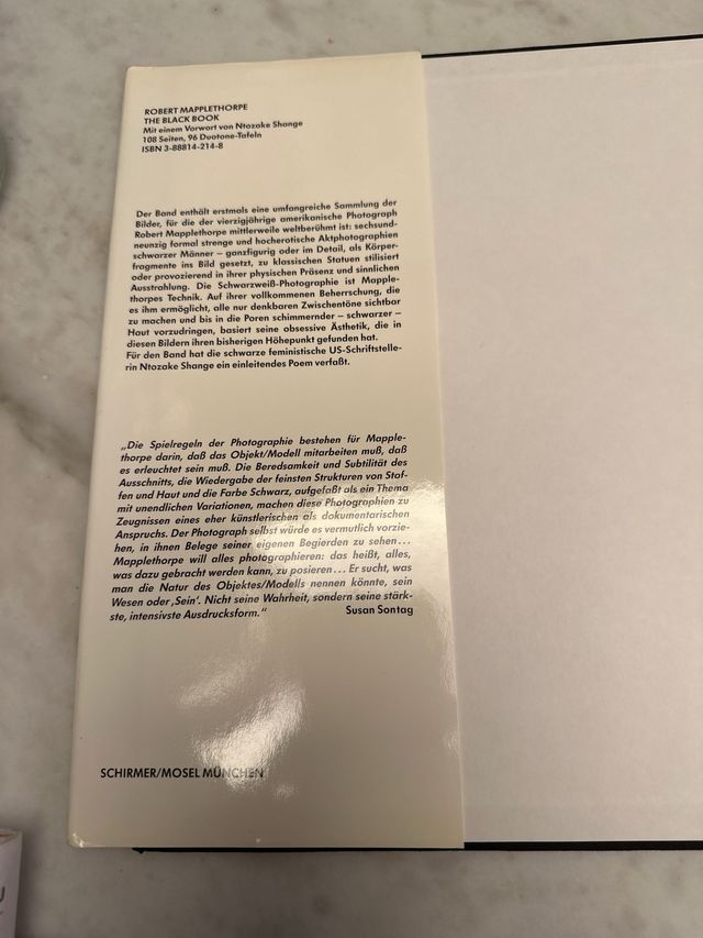 ROBERT MAPPLETHIRPE THE BLACK BOOK