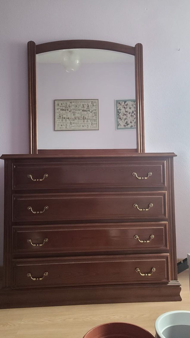 COQUETA CON 4 CAJONES Y ESPEJO