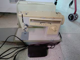 Máquina de coser singer