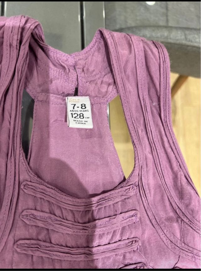 Vestido color morado niña