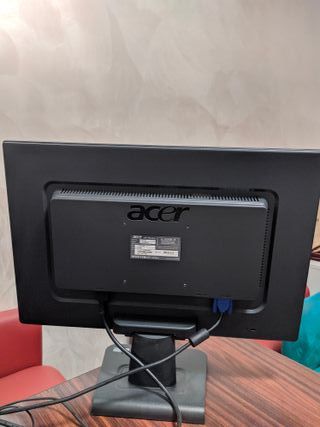 Monitor LCD Acer AL2216W