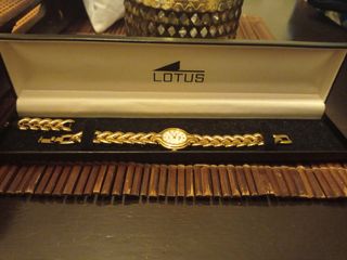 1 Reloj chapado en oro 
