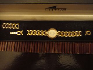 1 Reloj chapado en oro 