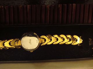 1 Reloj chapado en oro 