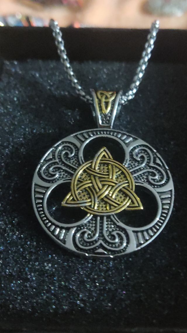 COLGANTE CÉLTICO MACIZO