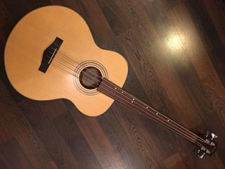 Bajo  Fender acústico BG 32 NAT 4 cuerdas