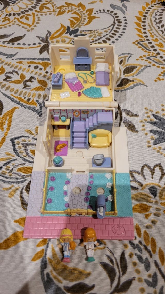 Polly pocket Cozy Cottage