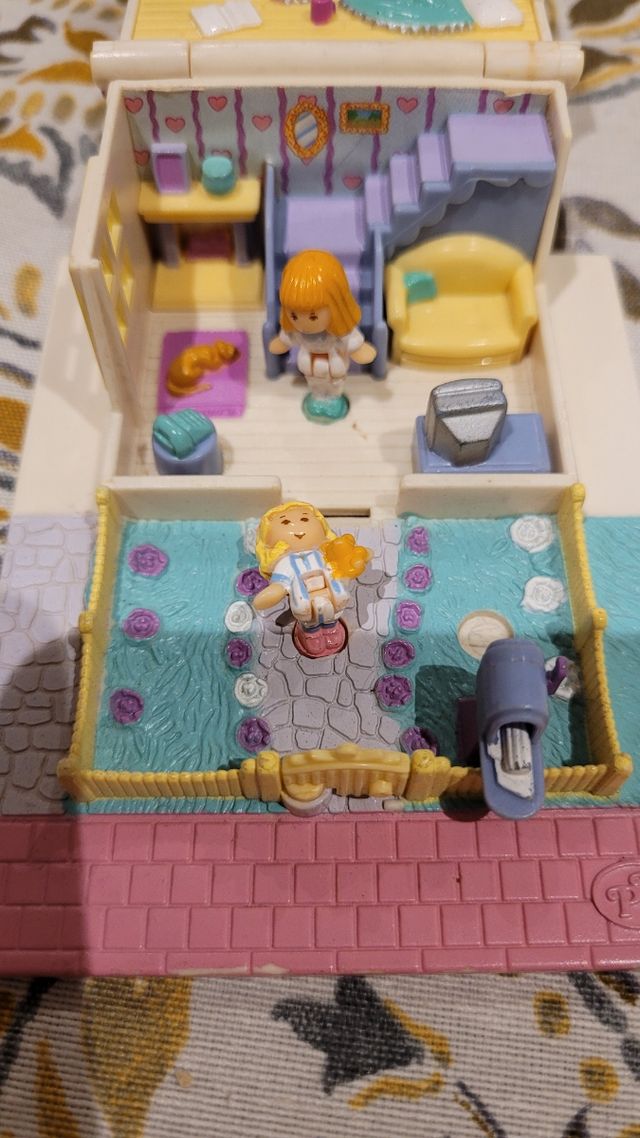 Polly pocket Cozy Cottage