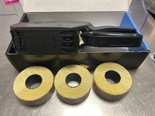 etiquetadora con tintas y etiquetas