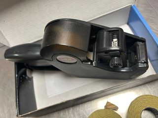 etiquetadora con tintas y etiquetas