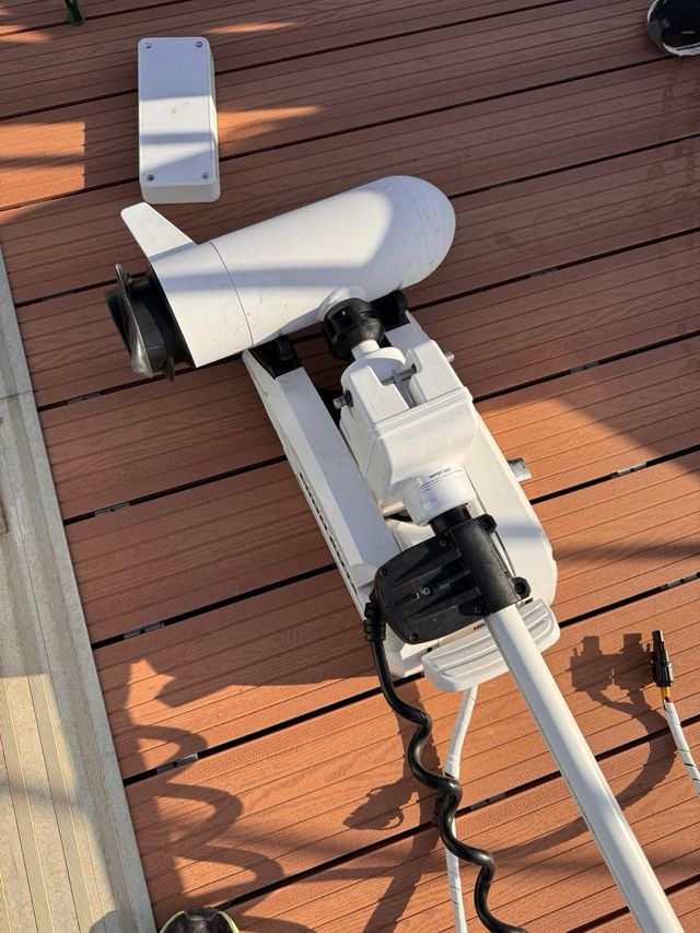 Minn kota terrova  72 pulgadas 36v  112 libras