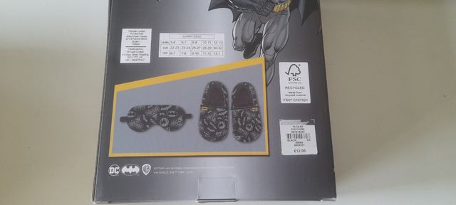 Pantufas e tapa-olhos Batman