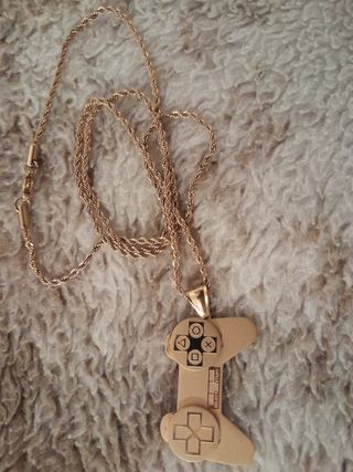 colgante mano playstation