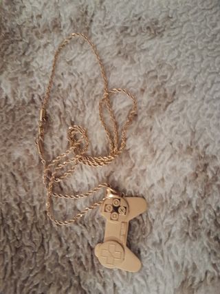 colgante mano playstation