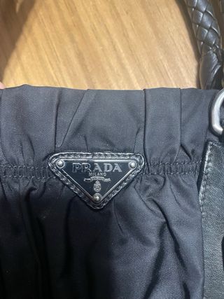 Bolso negro Prada 