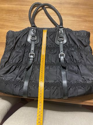 Bolso negro Prada 