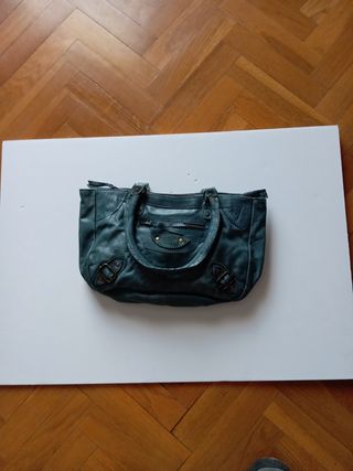 Bolso de cuero de mujer.