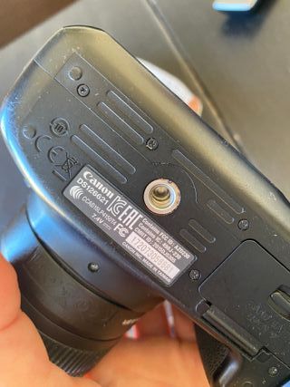 Cámara Réflex digital Canon EOS Rebel T6 Impecable