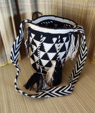 Borsa Wayuu media