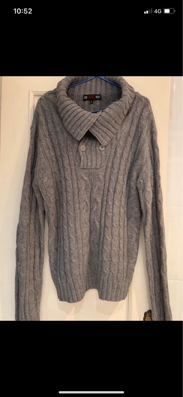 jersey gris de “Inside”, talla “l”y “M”