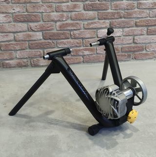 Rodillo Saris Fluid 2