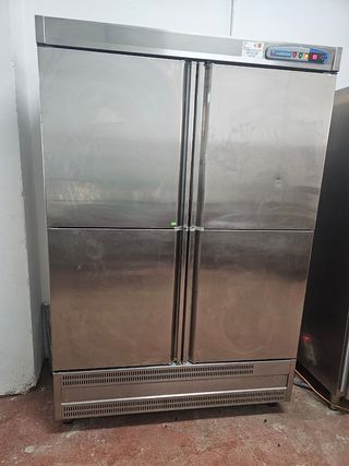 631213000 deja wasap nevera industrial grande