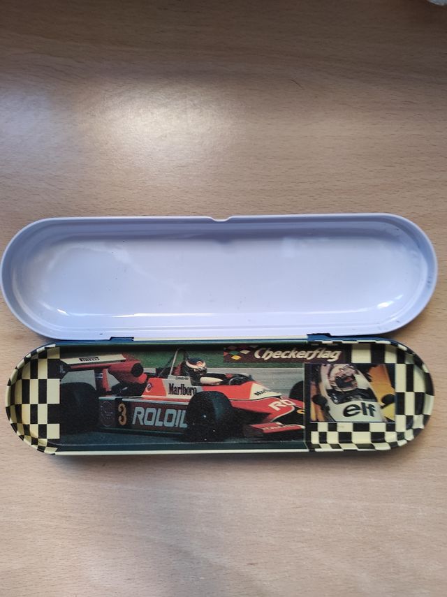 Estuche rígido escolar 