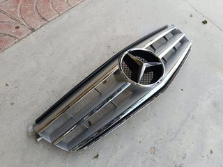 Parrilla Delantera Mercedes W204