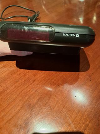 Radio- reloj despertador