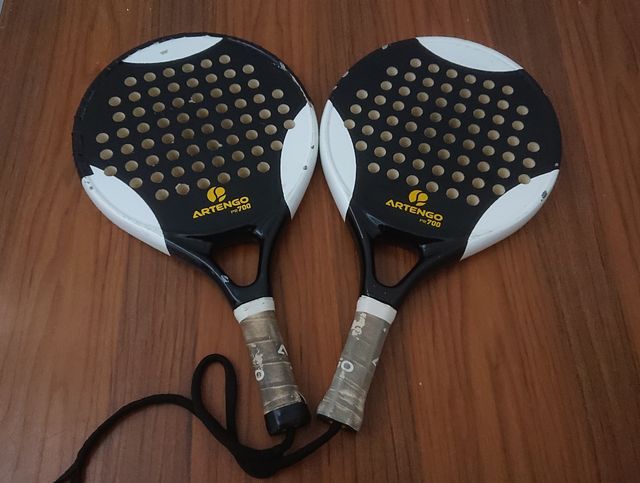 RACCHETTA DA PADEL ARTENGO CON 2 PALE