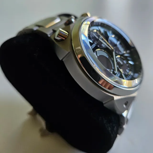 Citizen crono Super Titanio "Bull Head"