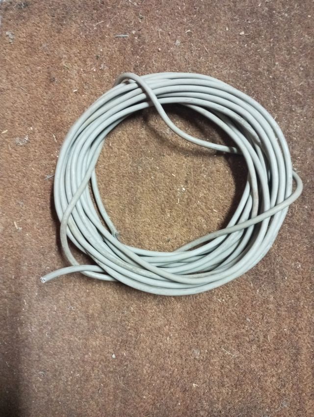 Manguera eléctrica gris