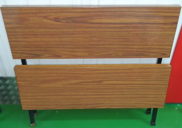 2 Camas  de Formica de 90 cm.
