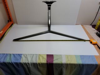 Soporte o patas de una tv samsung 65 pulgadas