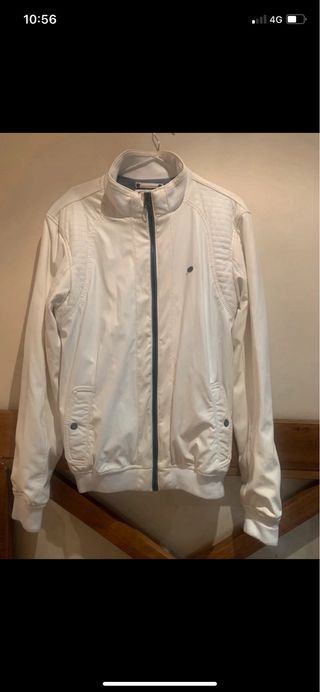 cazadora polipiel blanca de pull&bear