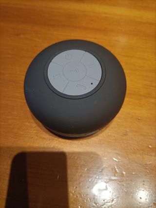 Cassa bluetooth resistente all'acqua