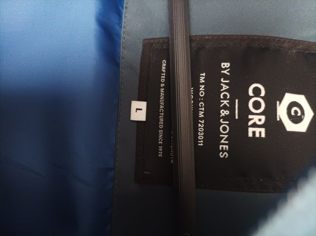 CHALECO CHICO  ACOLCHADO Con Capucha ( JACK JONES)