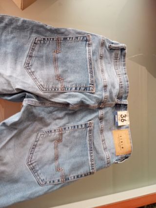 Pantalón vaquero azul claro skinny