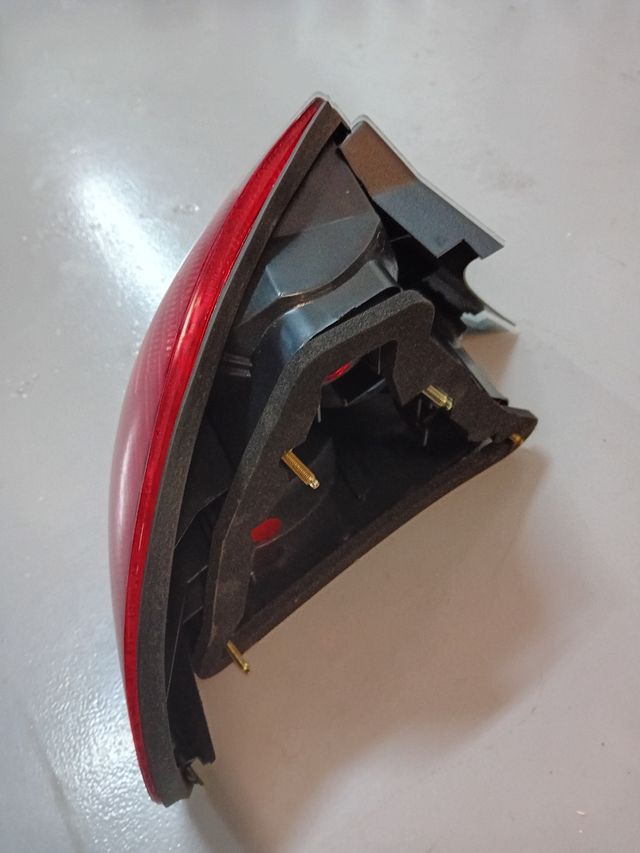 Piloto trasero derecho Ford Mondeo