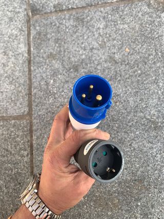 cable adaptador autocaravanas y camper 